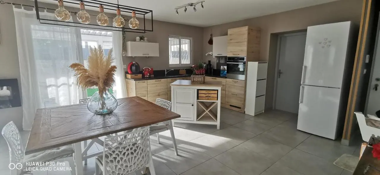 Séjour chez l'habitant Appartement Chambre Cosy Non Fumeur à Châteaurenard
